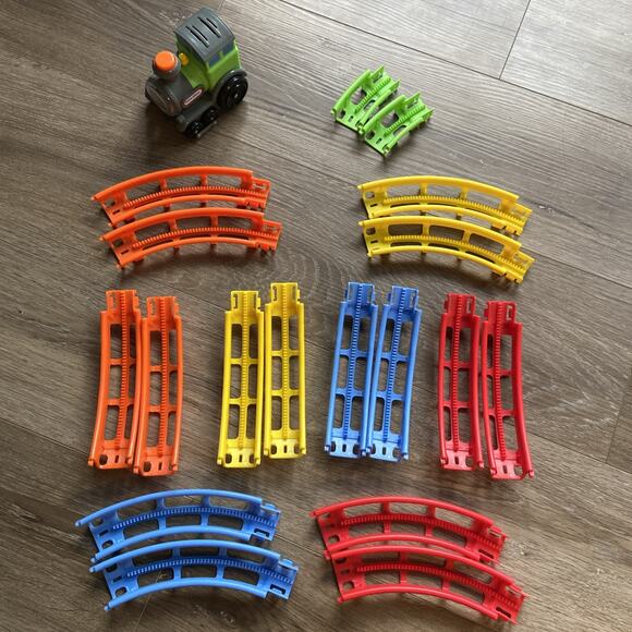 Little Tikes Tumble Train Learn & Play W/ Lights Sound - only goes backwards - Picture 5 of 7